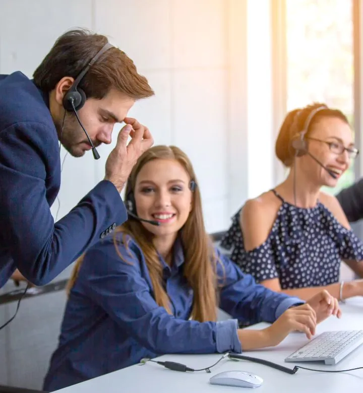 Optimizing live chat support with efficient operator distribution Live Chat Support System case study thumbnail highlighting efficient operator management