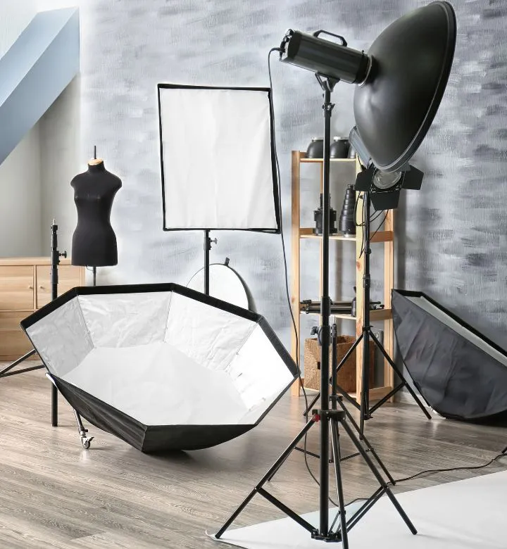 Building a seamless digital photo studio experience for Fotofigure Fotofigure digital photo studio website case study thumbnail showcasing web design improvements