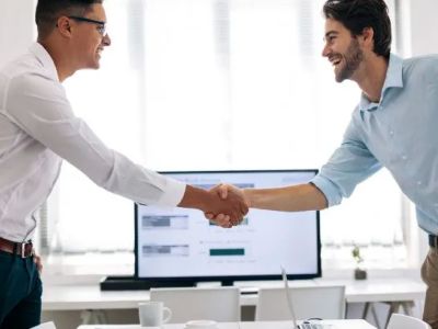 Cover image for blog: The Comprehensive Guide to choose a software development partner for your business